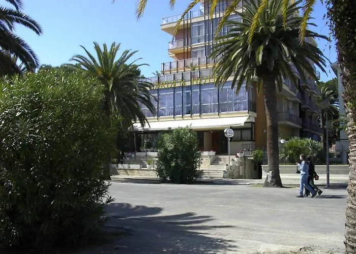 Garden Hotel